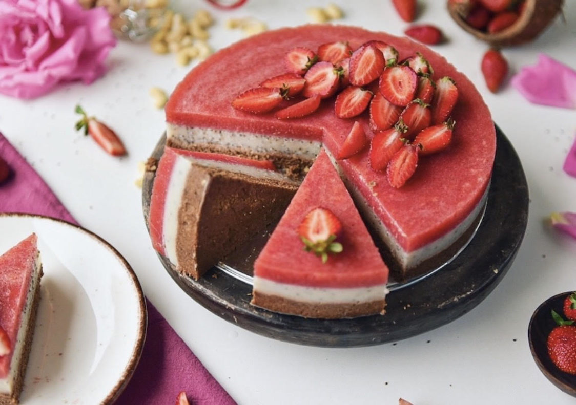 Fitness recept: Zelfgemaakte vegan aardbeientaart zonder bakken