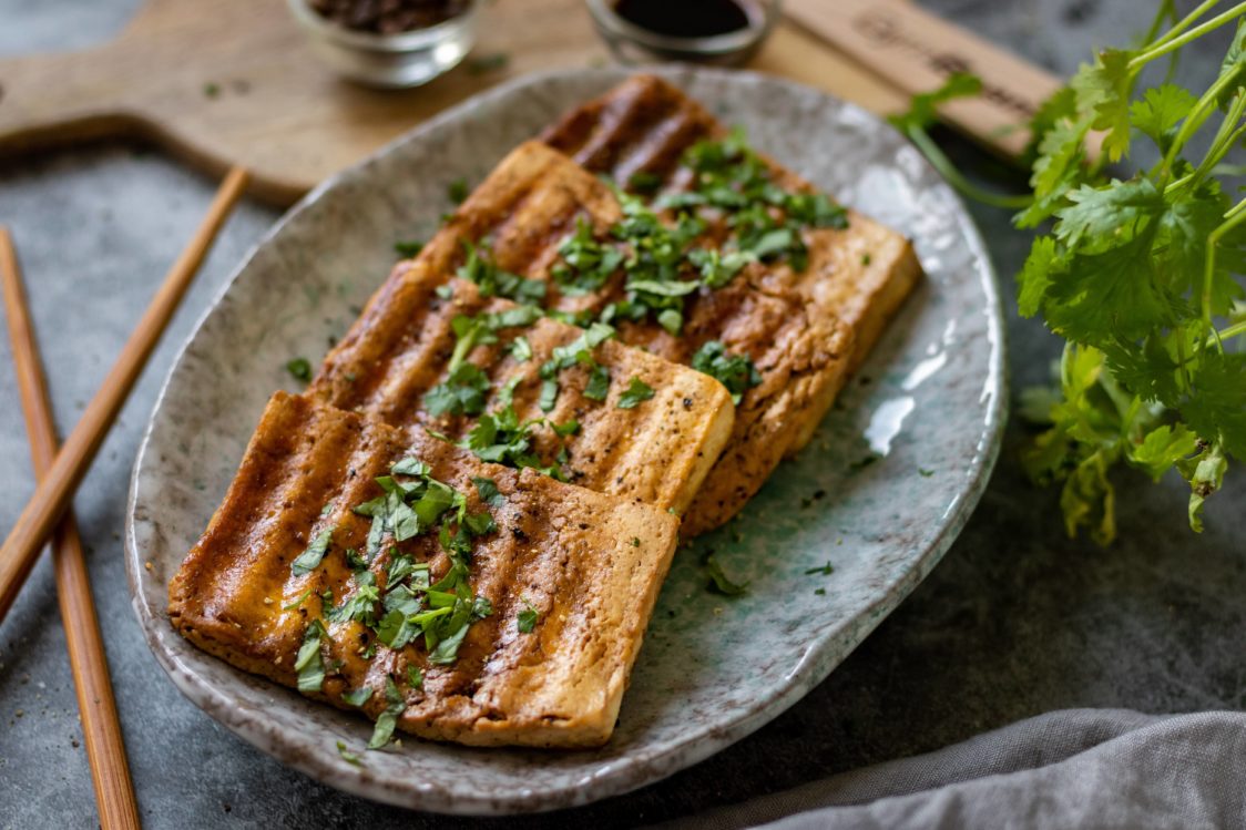 Fitness recept: Knapperige tofoe steaks