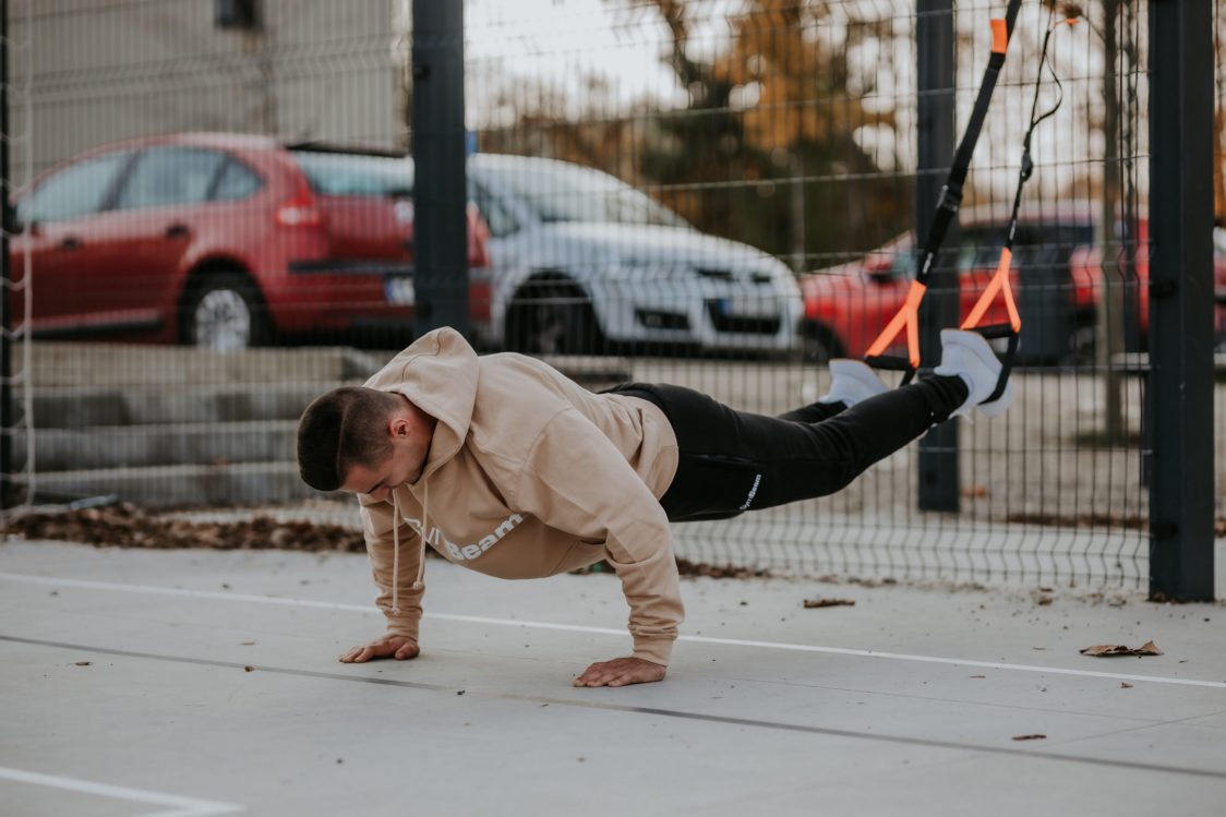 Wat is de sleutel tot gewichtsverlies? Een calorietekort, consistentie en doorzettingsvermogen.