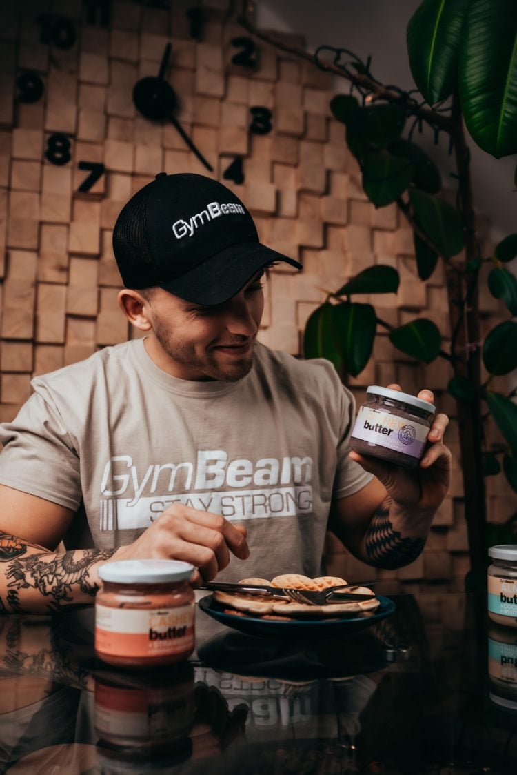 Moet ik ontbijten als ik af wil vallen?
