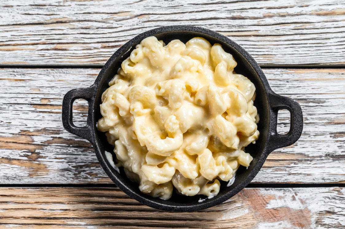 Hoe een gezonde en caloriearme kaassaus te bereiden