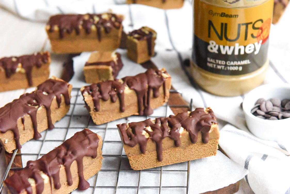 Recept voor fitness: Zelfgemaakte repen geïnspireerd door de smaak van de legendarische Snickers