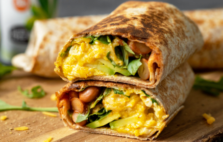 Recept - Rýchle raňajkové burrito s fazuľou, avokádom a vajíčkami