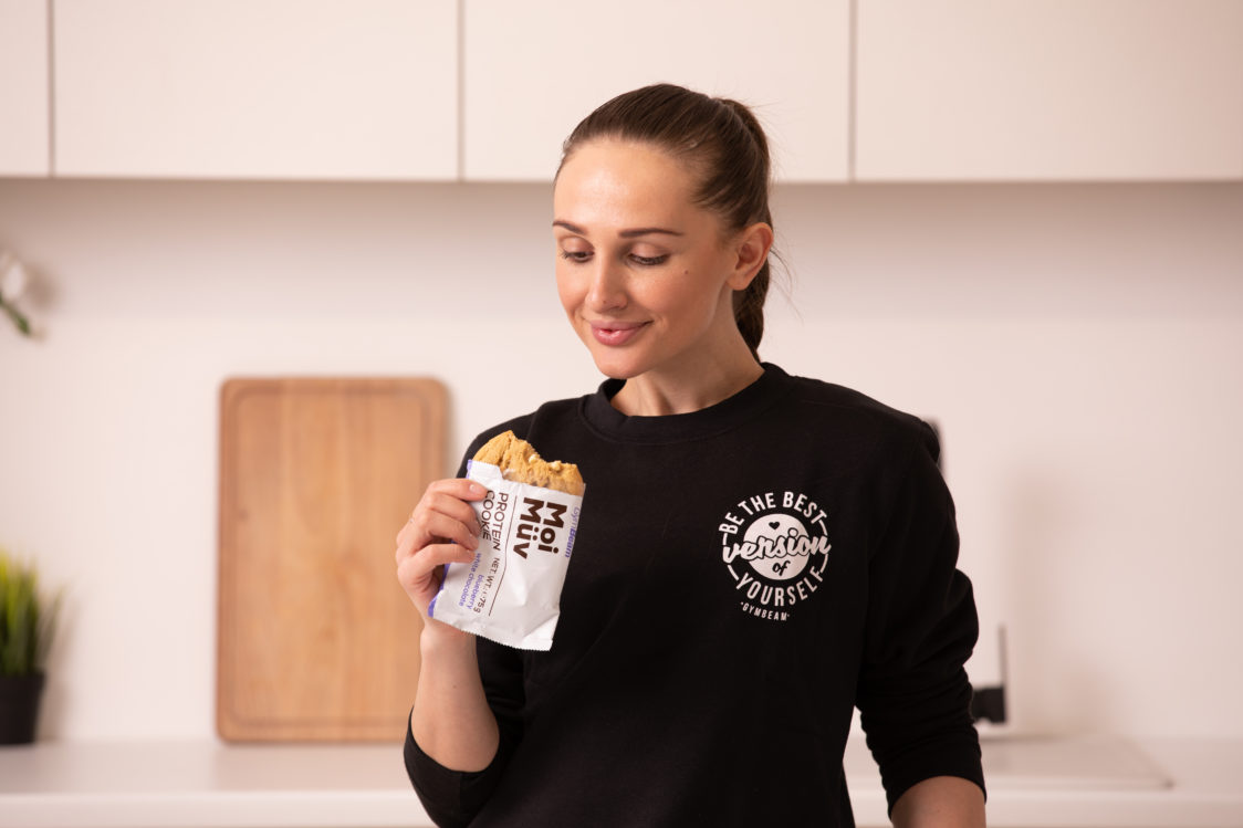 Weg van honger en hunkeren door aandacht te besteden aan de voeding die u consumeert