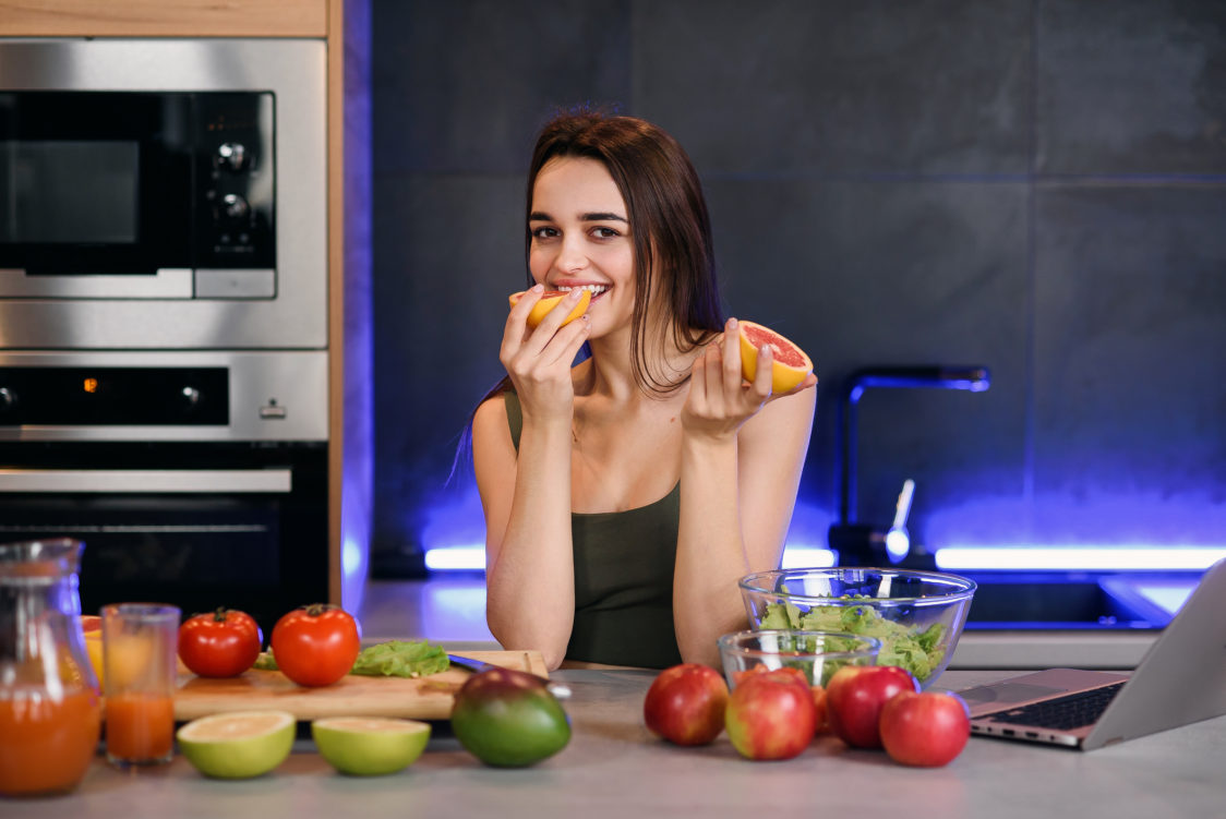 Wat zijn de voordelen van het regelmatig eten van fruit?