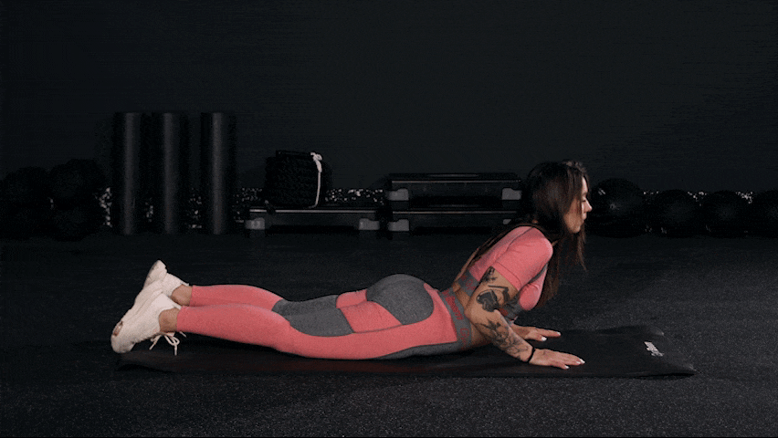 Hoe doe je de cobra-houding om rugpijn te verlichten?