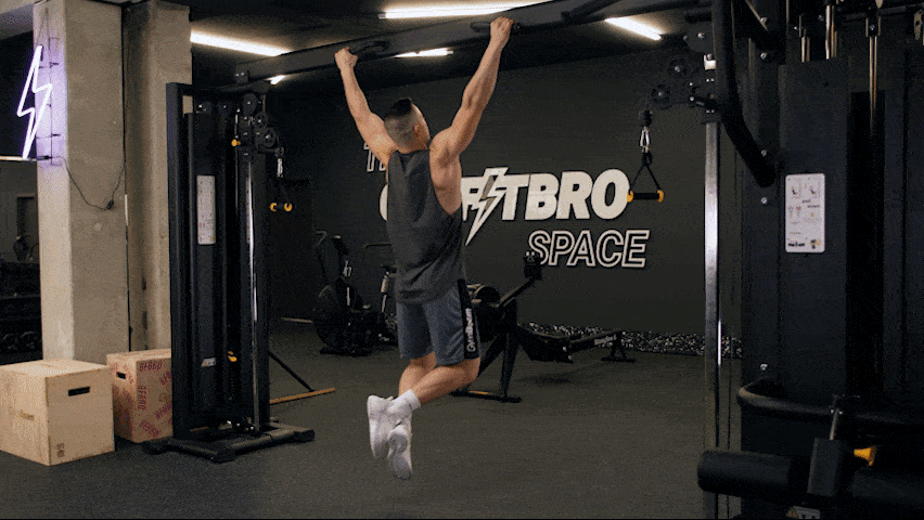 Kako pravilno izvesti zgib širokim hvatom?