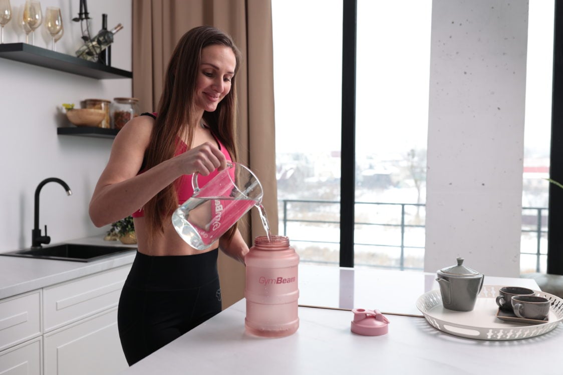 Inadequate drinking habits and water retention