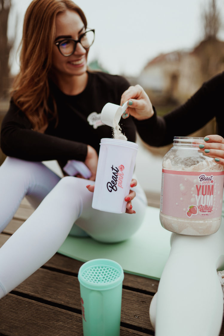 Verschillen tussen eiwit gemengd met water en eiwit met melk