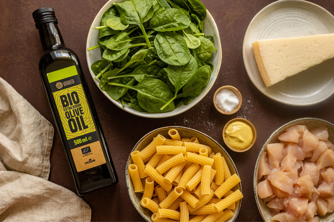 Hähnchen mit Nudeln, Spinat und Sahnesauce – Zutaten