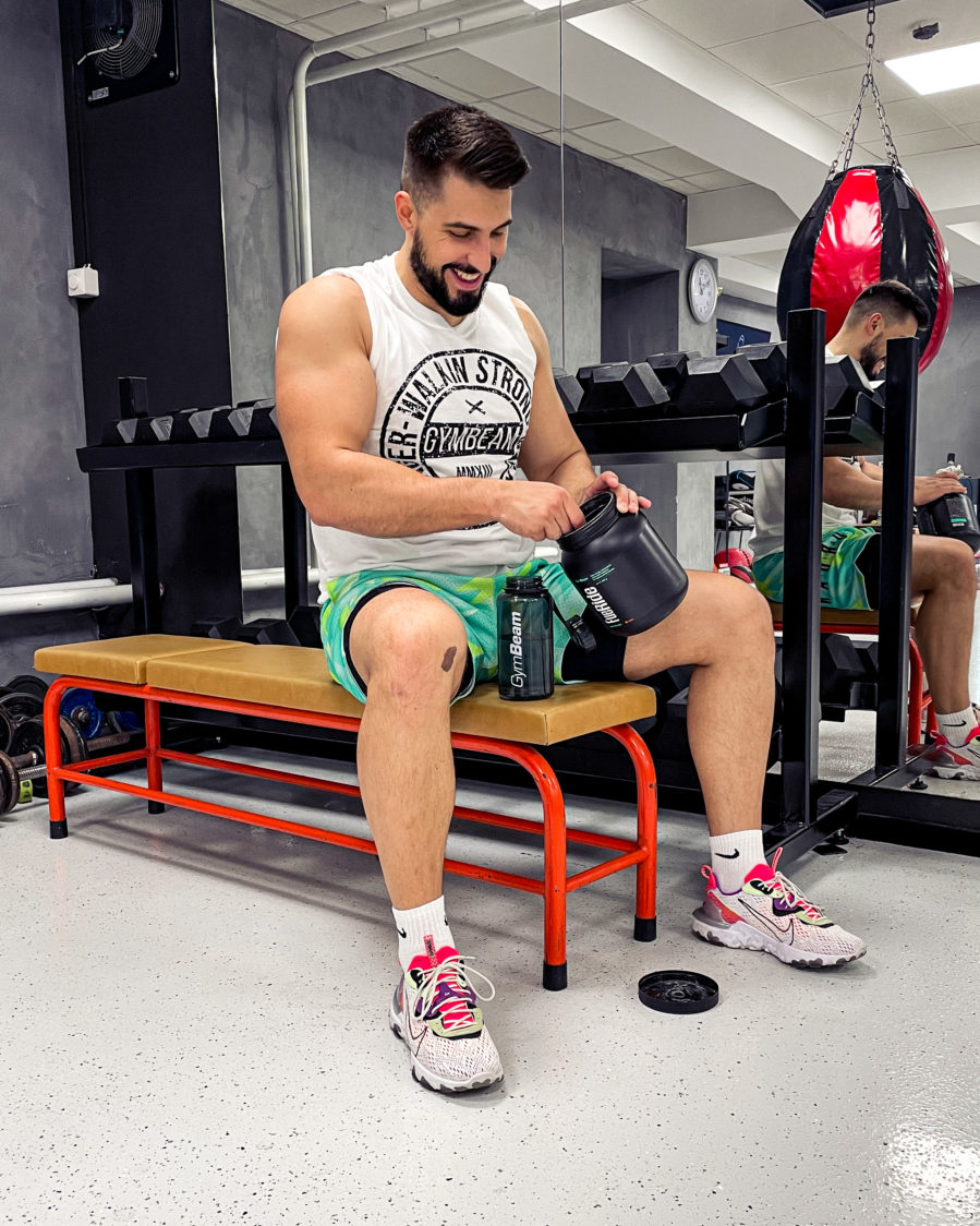 Hoe beïnvloeden koolhydraten de spiergroei?