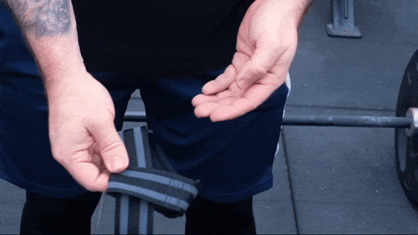 Kako pričvrstiti konvencionalne gurtne za dizanje tegova?