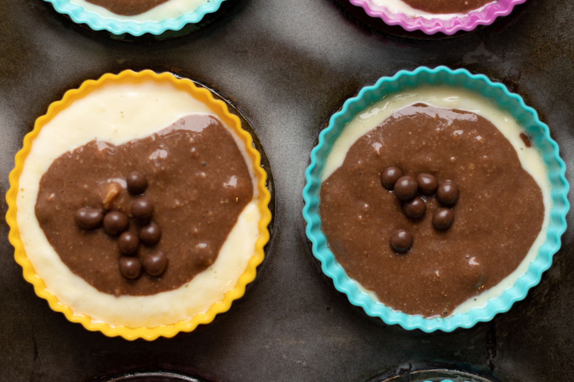 Čokoládové muffiny s tvarohem - před pečením