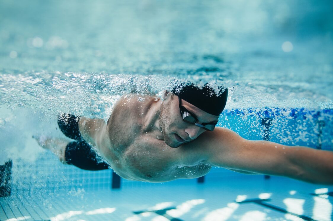 Knee pain and swimming