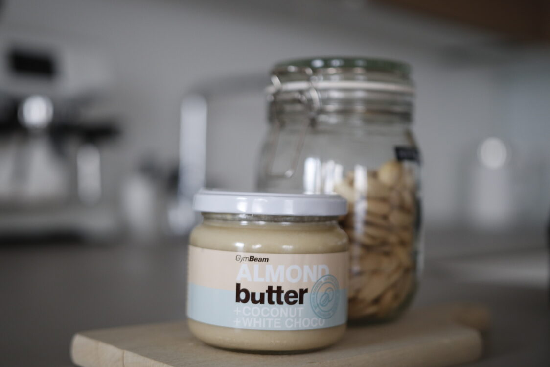 wat voor voedingsstoffen bevatten amandelen