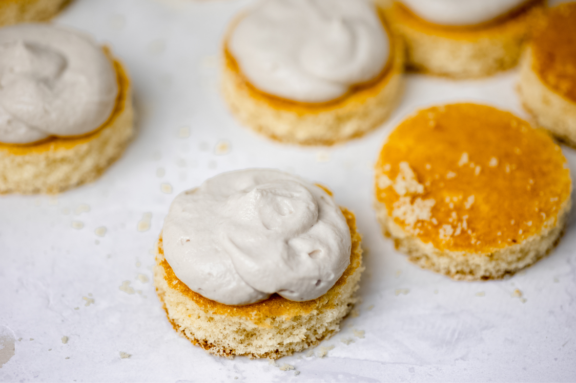 Mini tortice sa kremom od nemasnog sira - krem