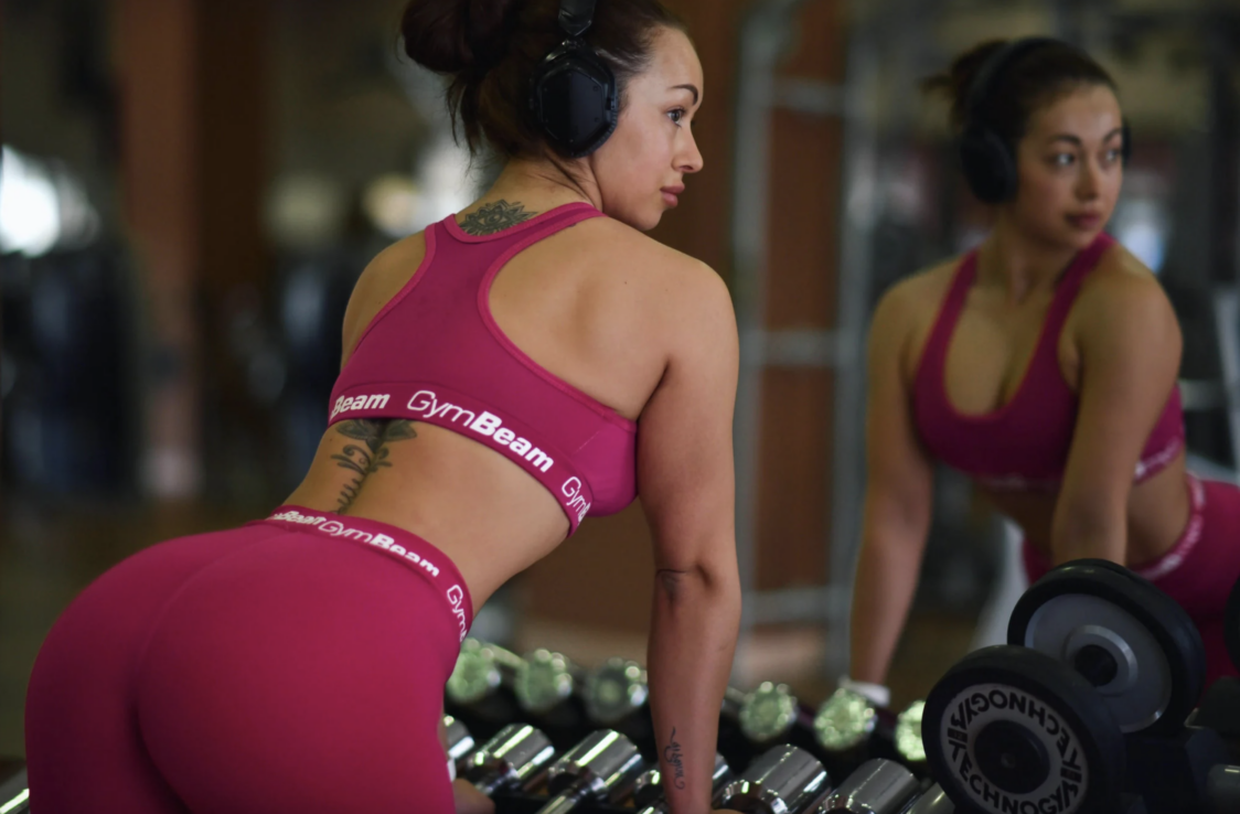 A Catchy Playlist Motivates to Perform