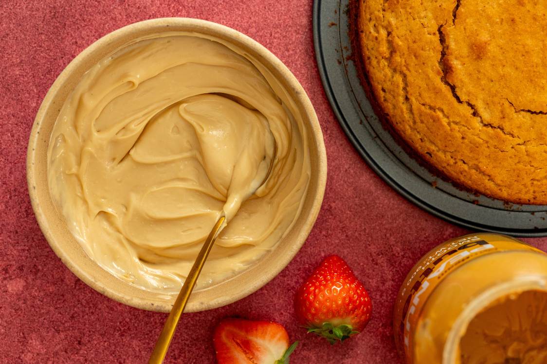 Peanut butter jelly cake - cream preparation