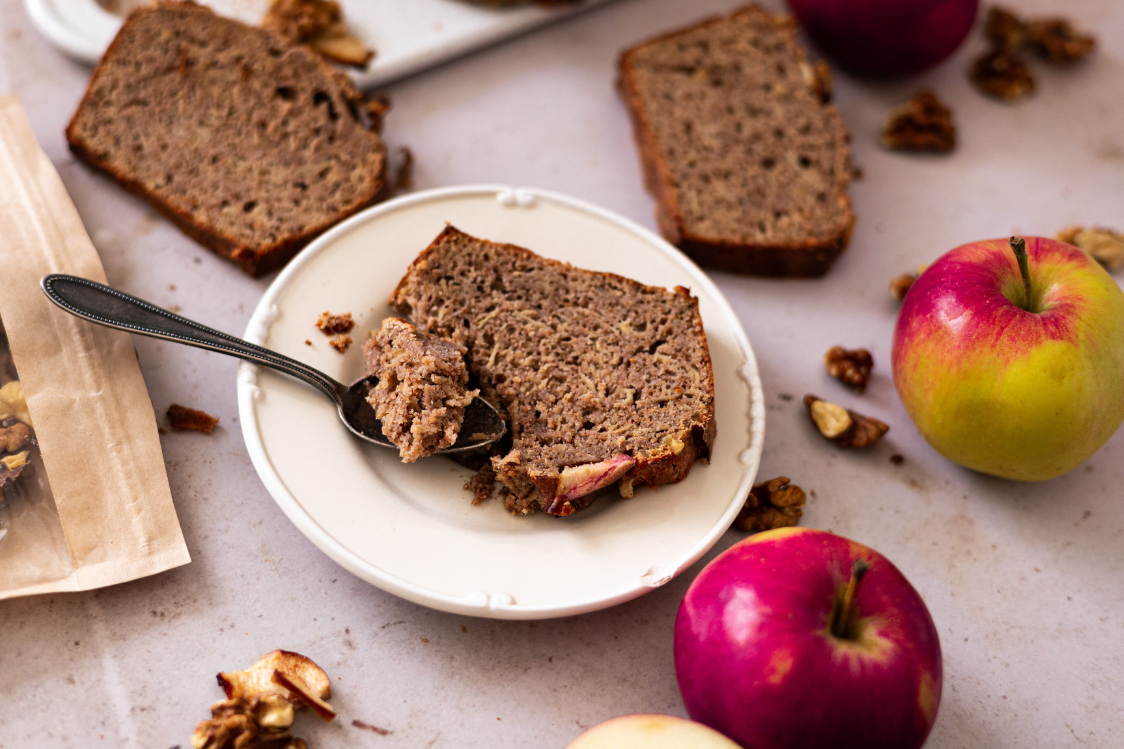 Ябълков протеинов хляб