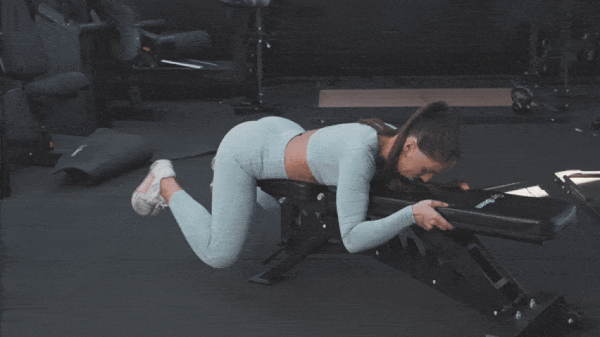 How to perform the reverse hyperextension?