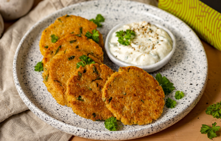 Fitness Recipe: Chickpea Patties with Quark Dip