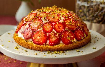 Fitness Recipe: Strawberry Cake with Pudding Cream