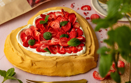 Fitness Recipe: Sugar-Free Strawberry Pavlova