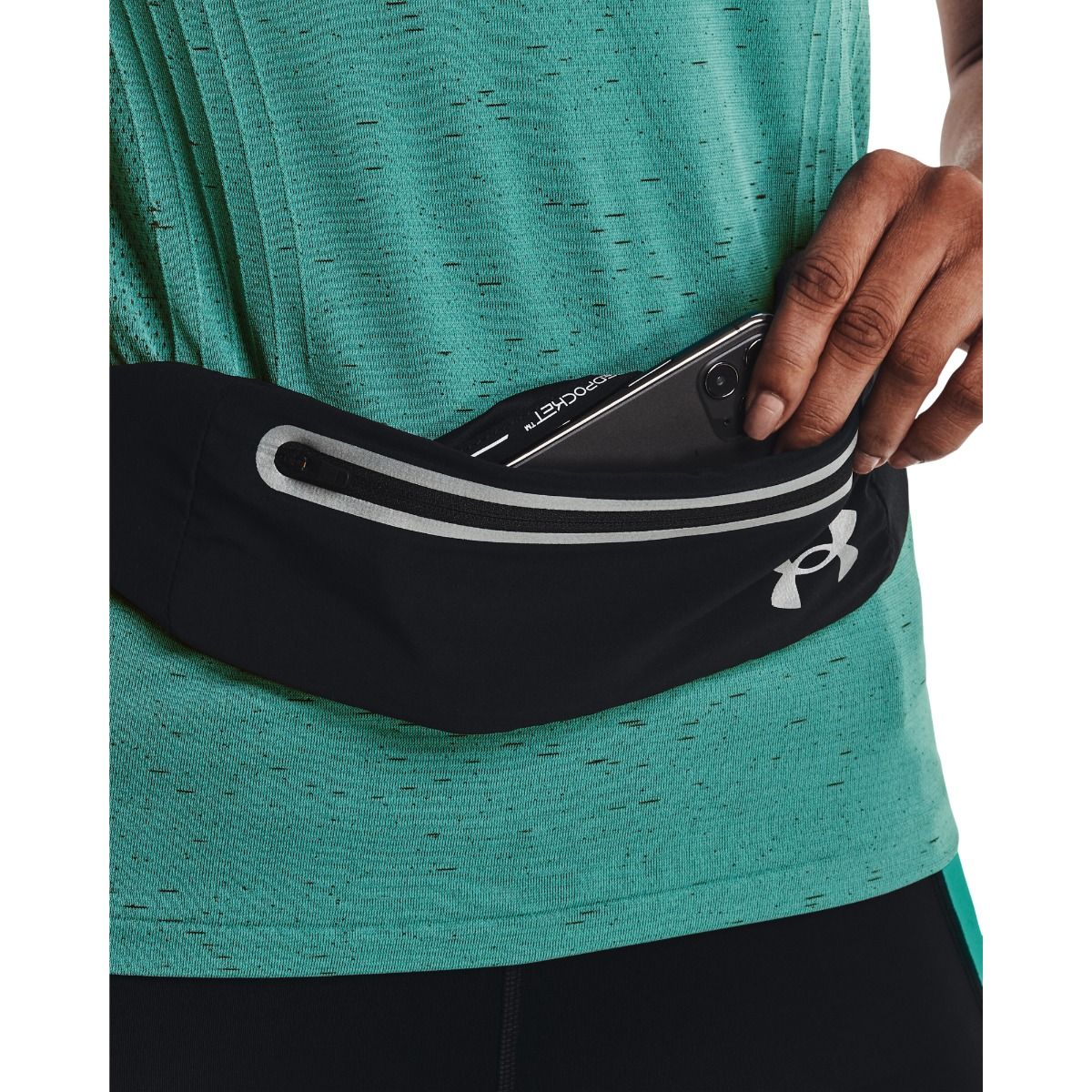 Flex Speedpocket Run Belt Bag Black - Armour GymBeam.com