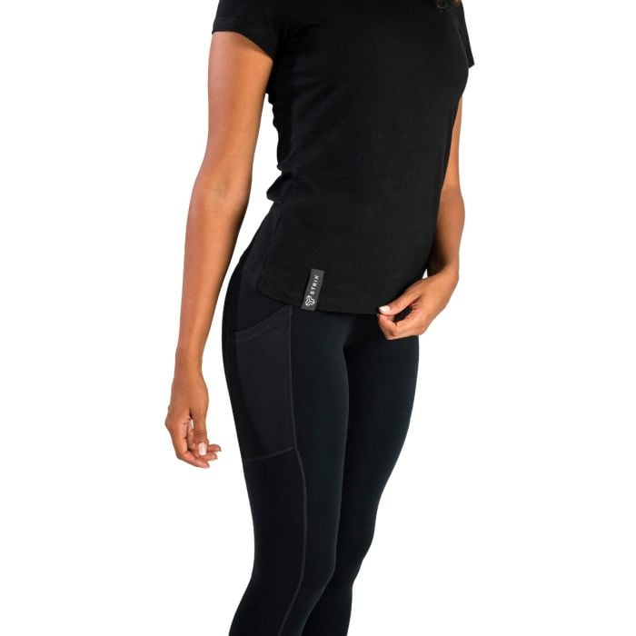 Women‘s Essential Tee Black - STRIX L