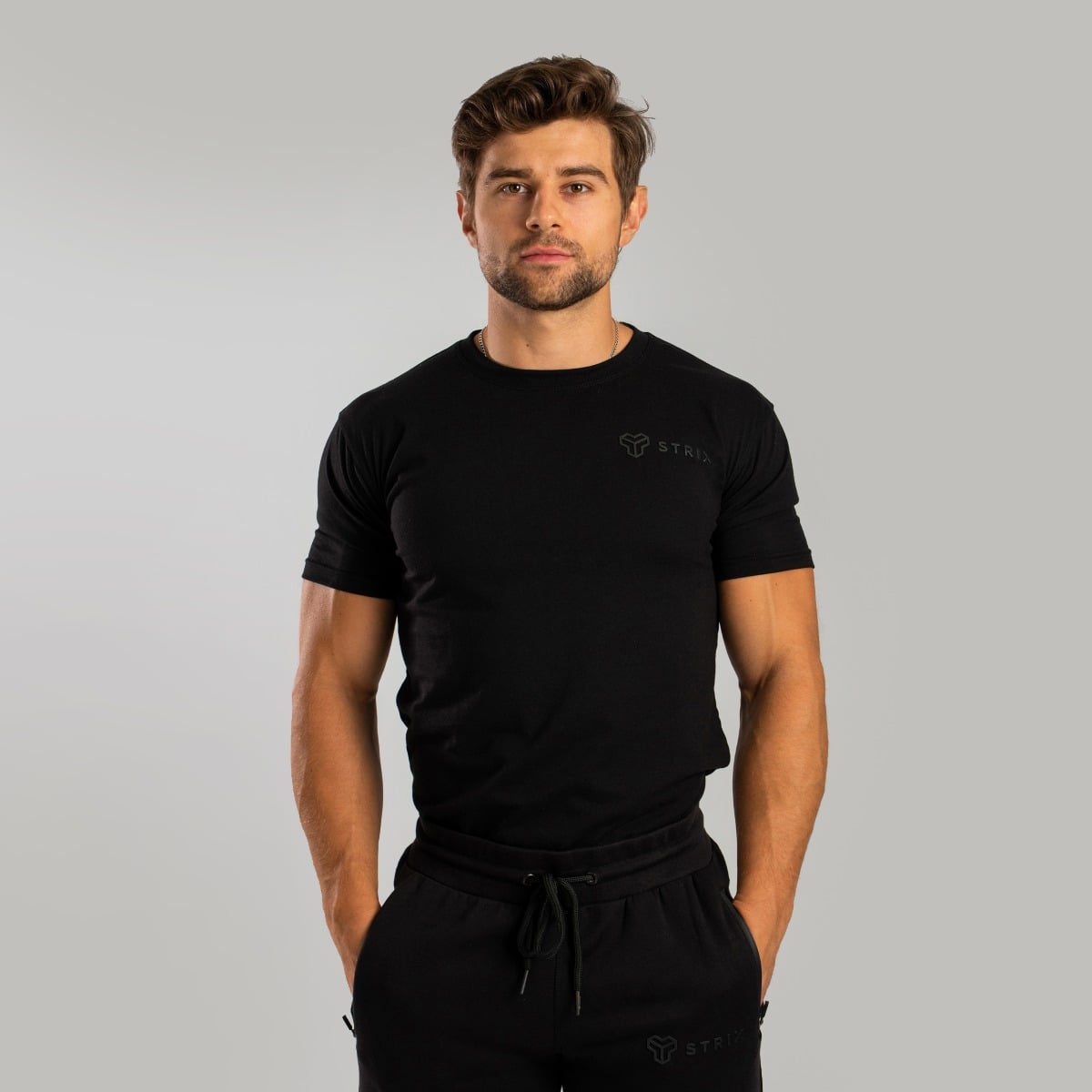 Essential T-Shirt Black - STRIX