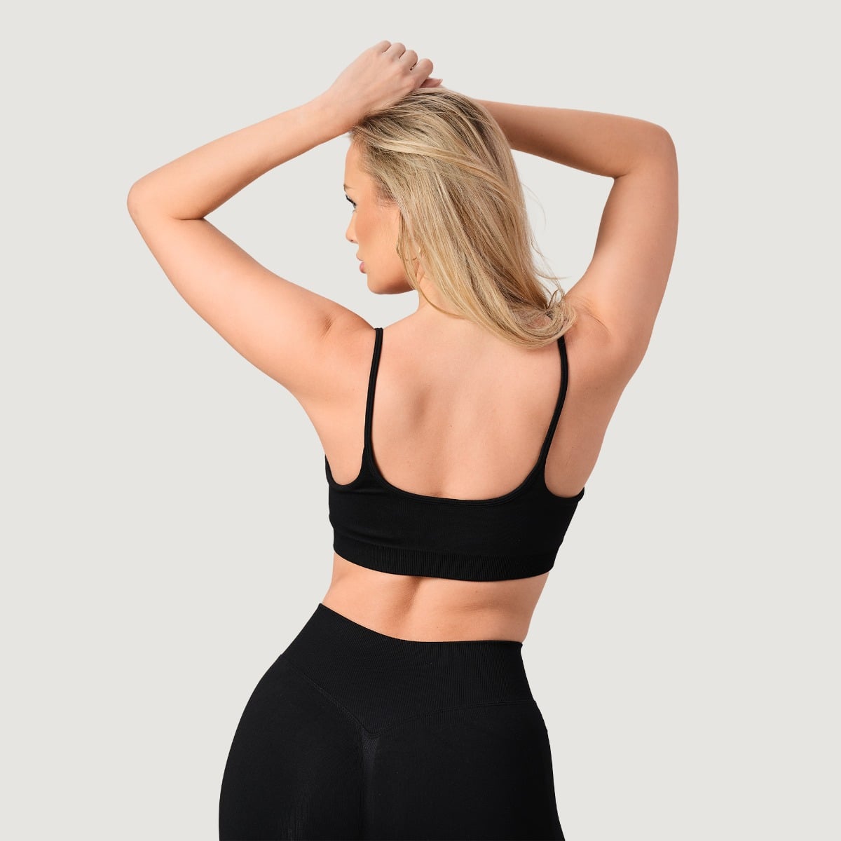 NEO Seamless Sports Bra Black - GymBeam