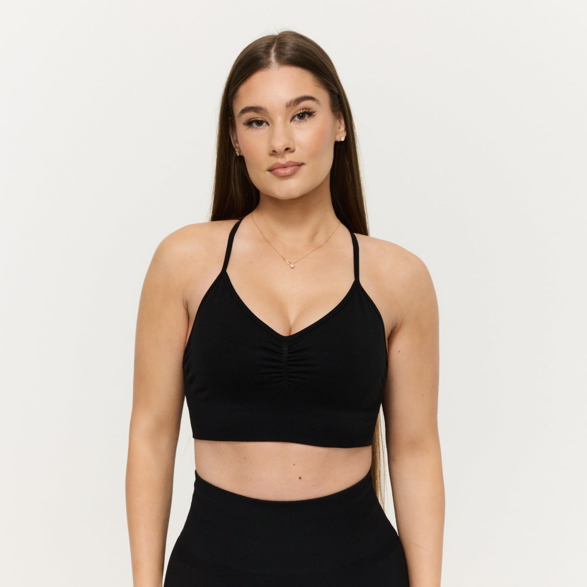 Sculpt Seamless Sports Bra Black - GymBeam