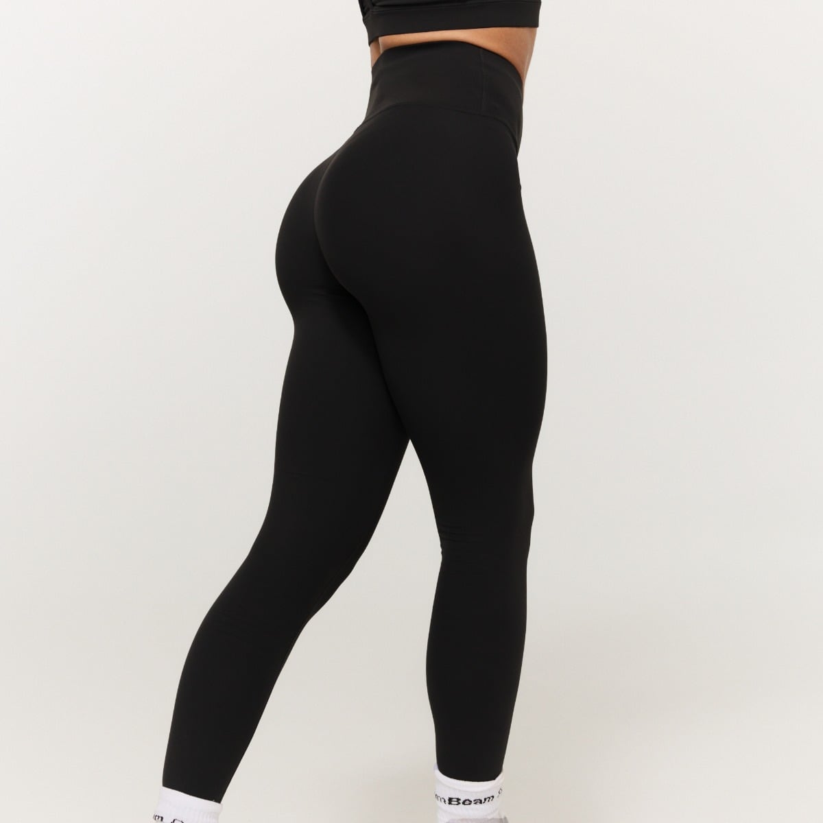 Women‘s BEAT Leggings Black - GymBeam