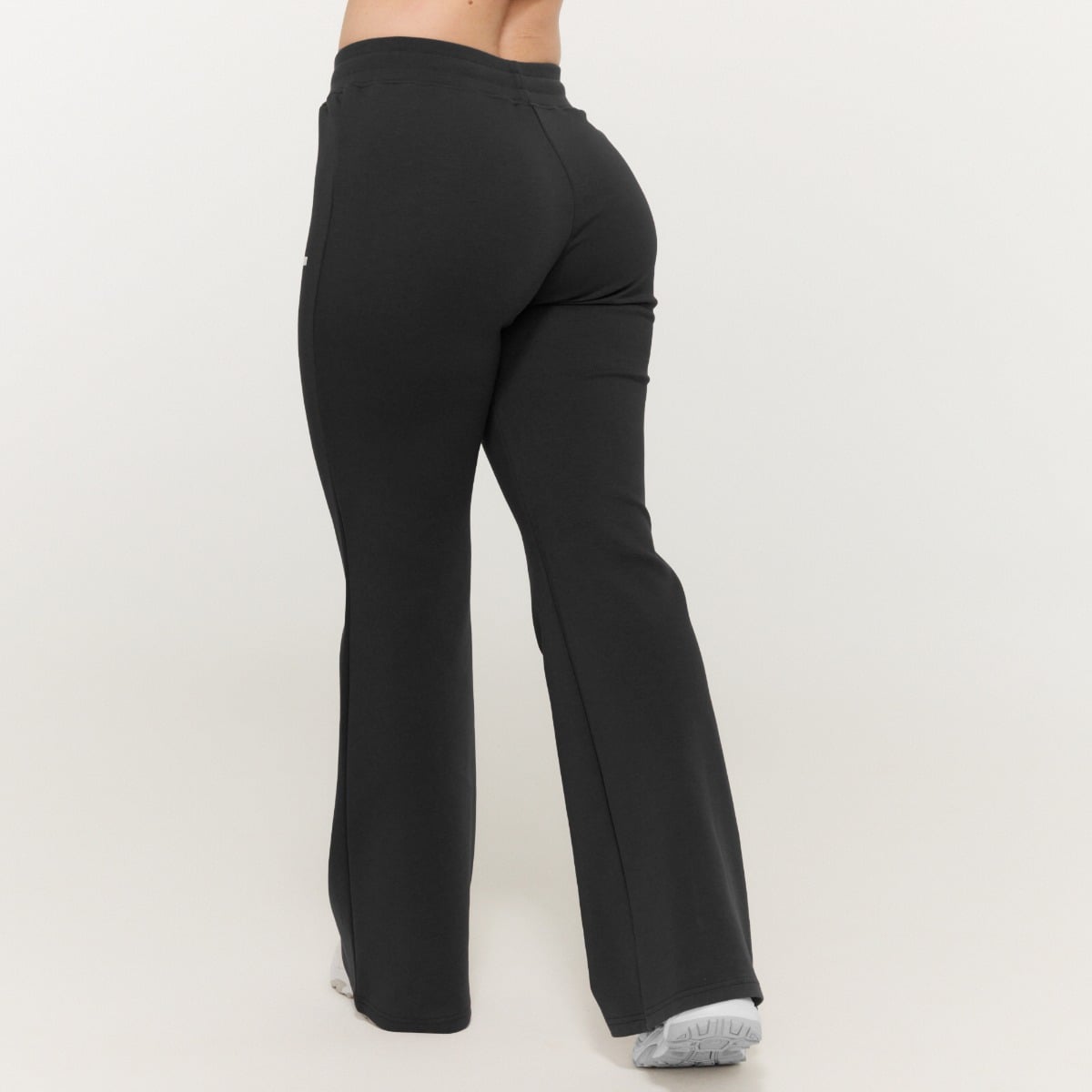 Women‘s Relay Joggers Black - GymBeam