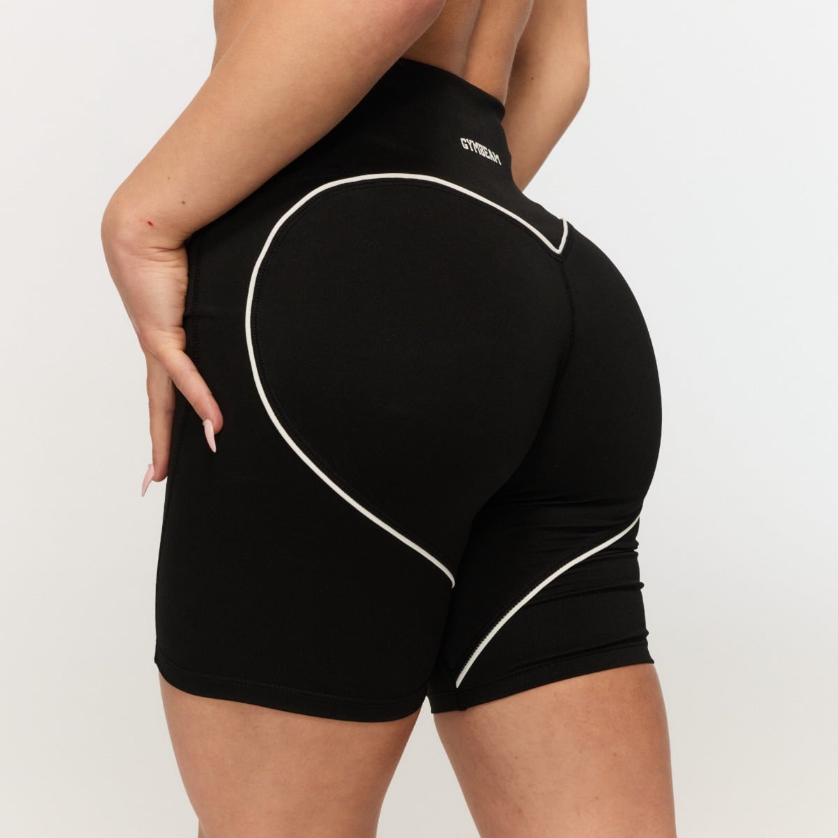 Women‘s Varsity Shorts Black - GymBeam