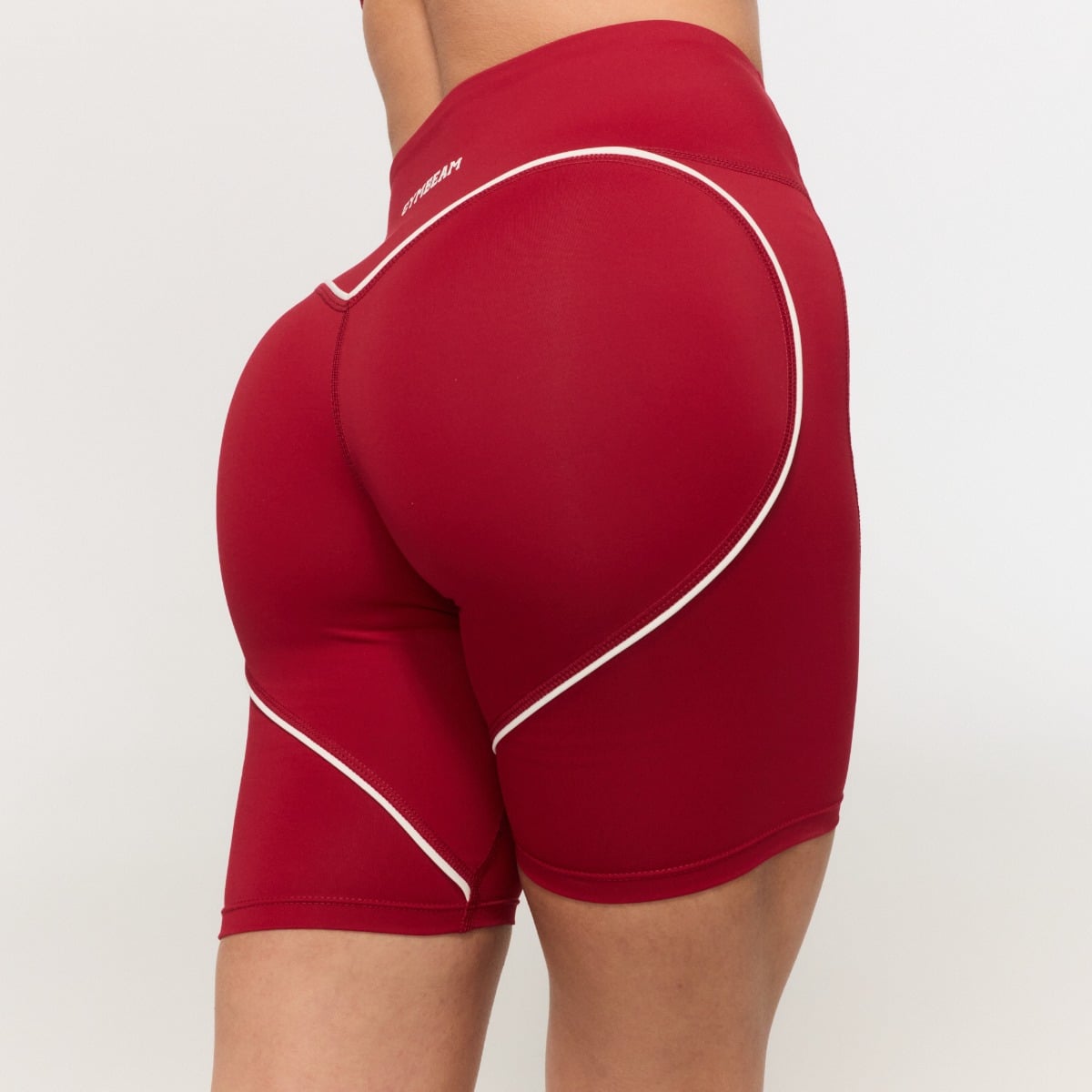 Women‘s Varsity Shorts Red - GymBeam