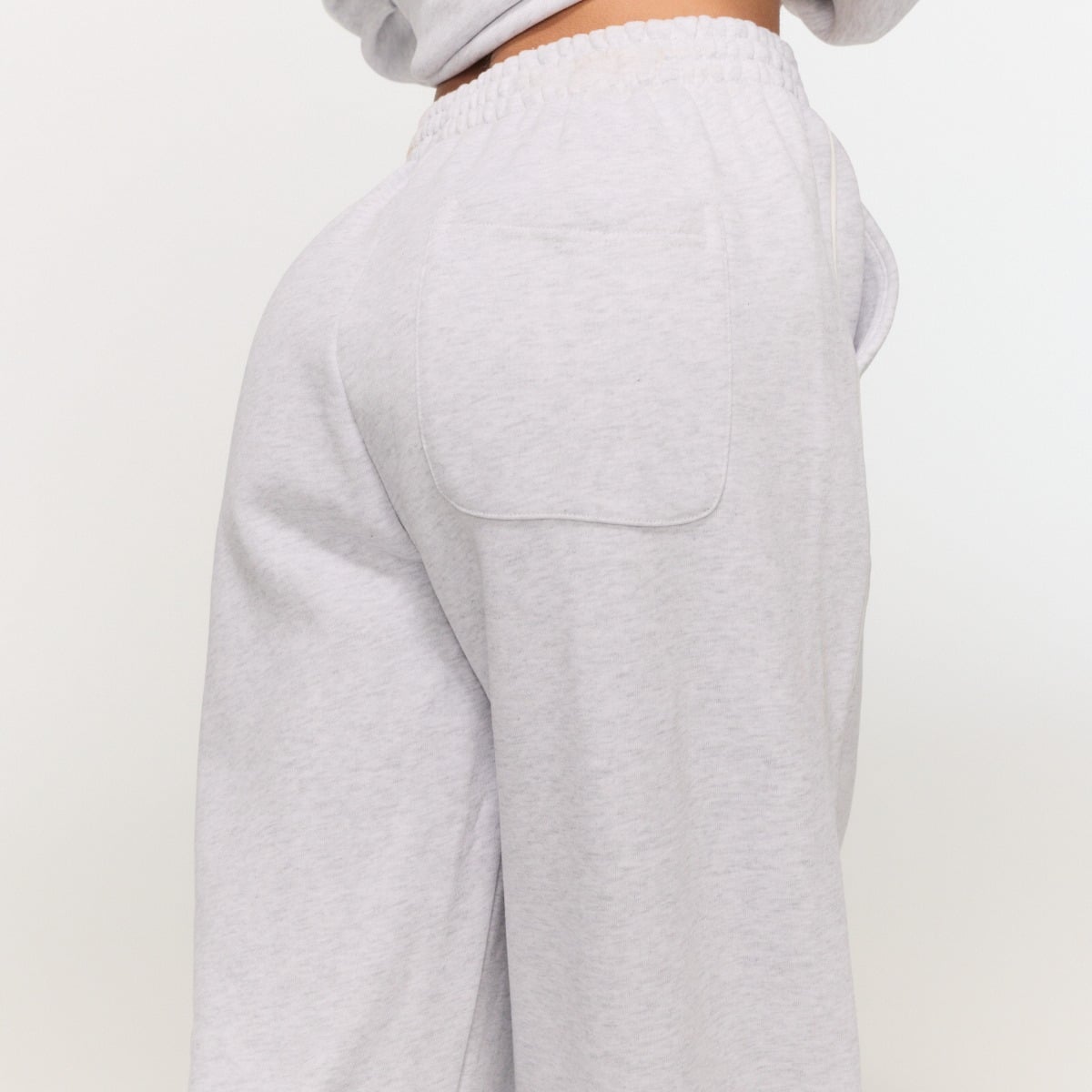Women‘s Varsity Sweatpants Grey - GymBeam