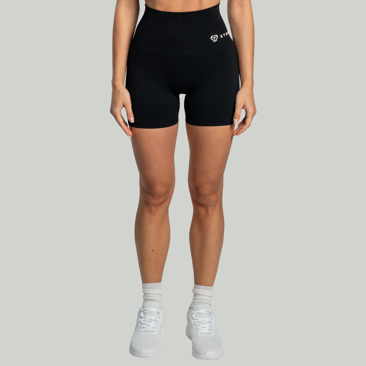 Women‘s Seamless Shorts Black - STRIX
