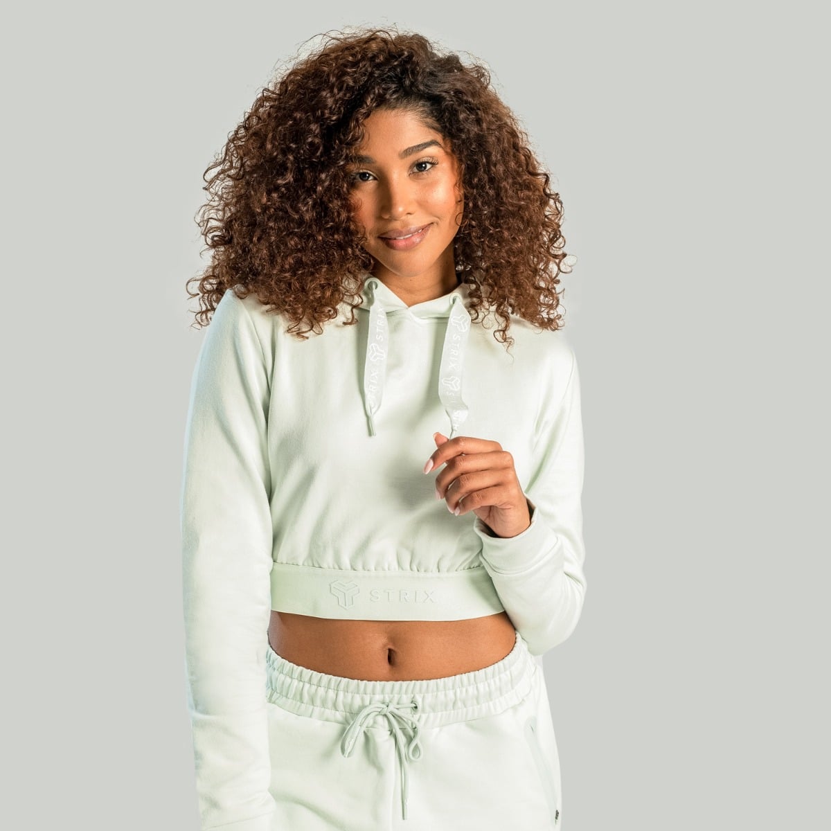 Women‘s Essential Cropped Hoodie Moon Grey - STRIX