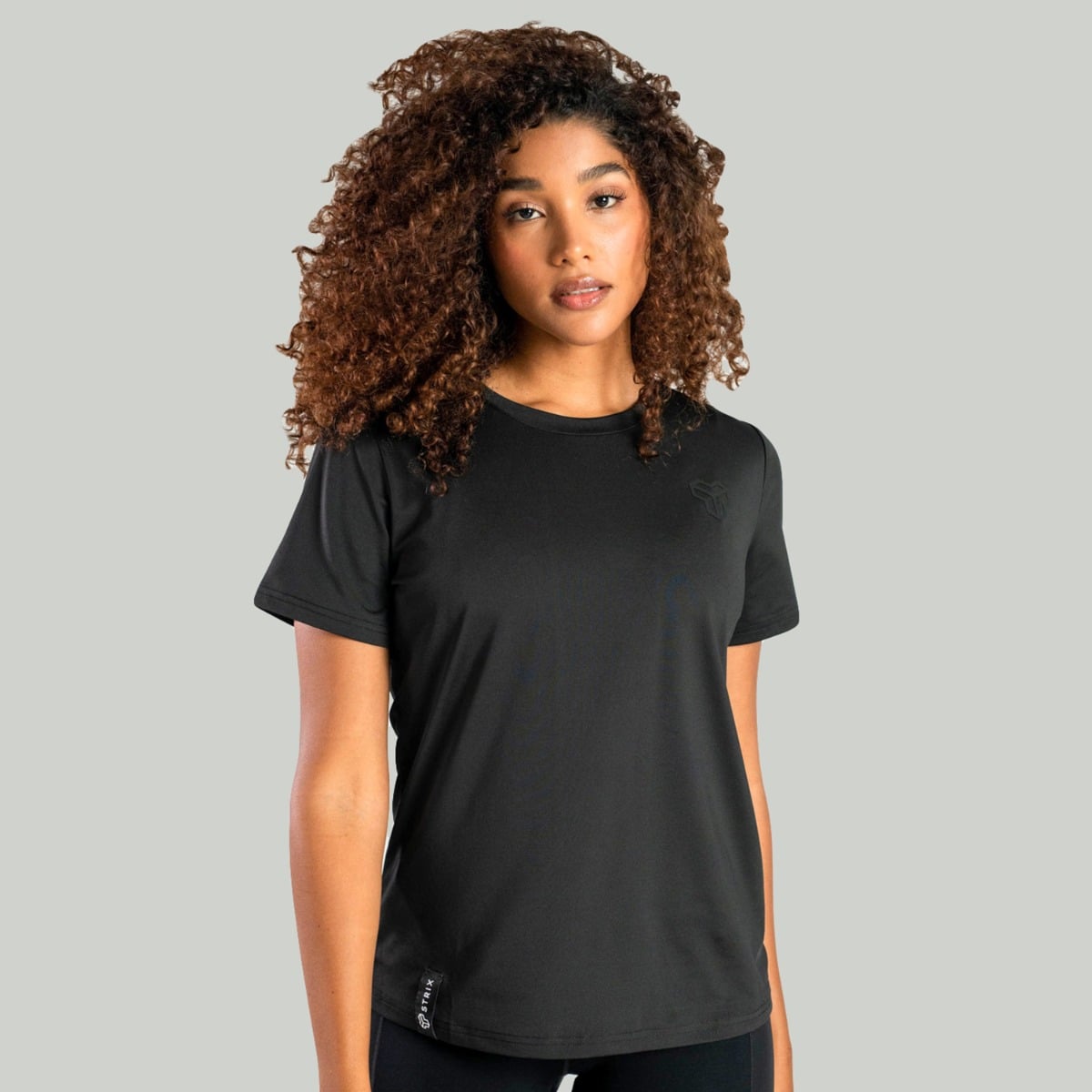 Women‘s Ultimate Tee Black - STRIX